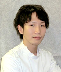 副院長 岡田征彦
